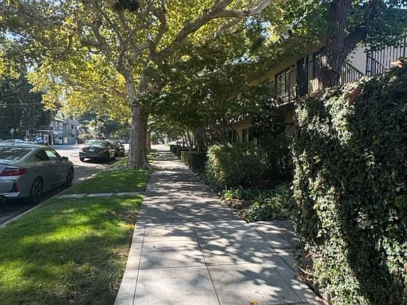 5th image of 2126 17th St #359