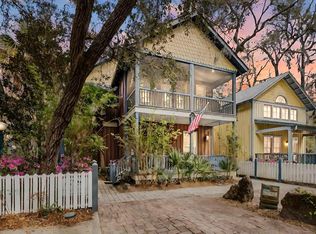 266 Maggie Cir NE, Steinhatchee, FL 32359