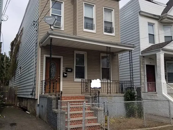136 Bayview Ave, Jersey City, NJ 07305