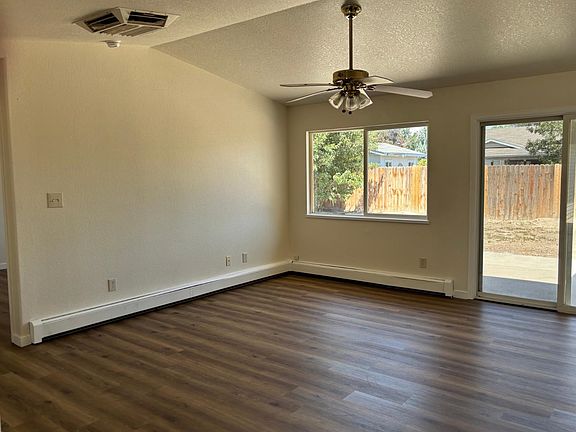 4th image of 444 Countryside Ln