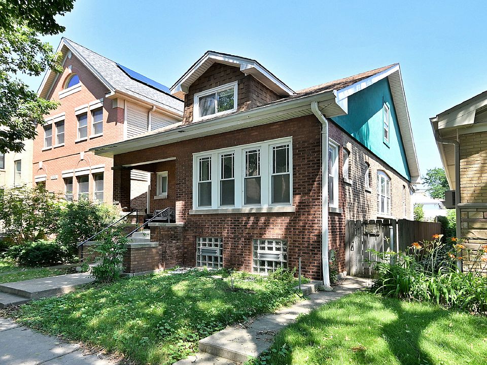 1st image of 2630 W Carmen Ave