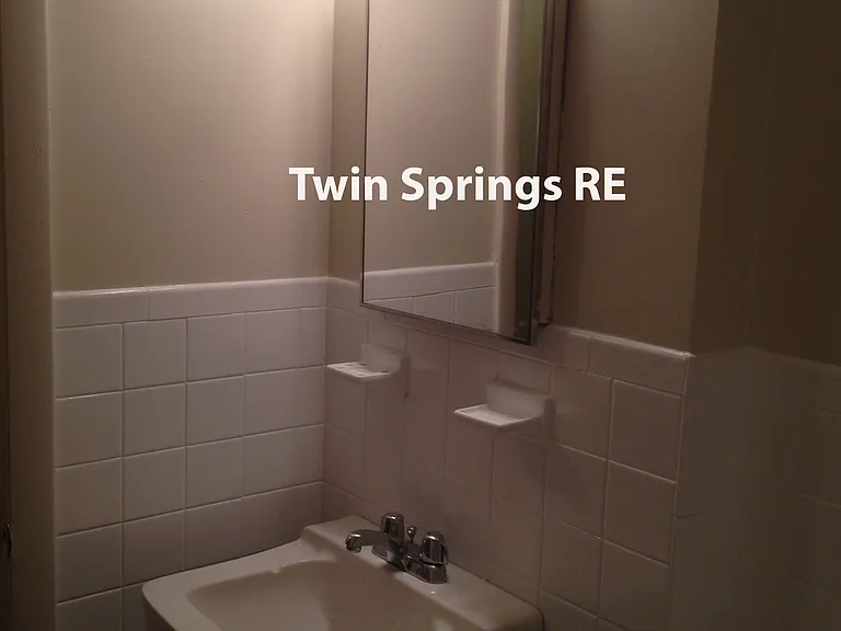 252 Spring St #7 — Photo 4