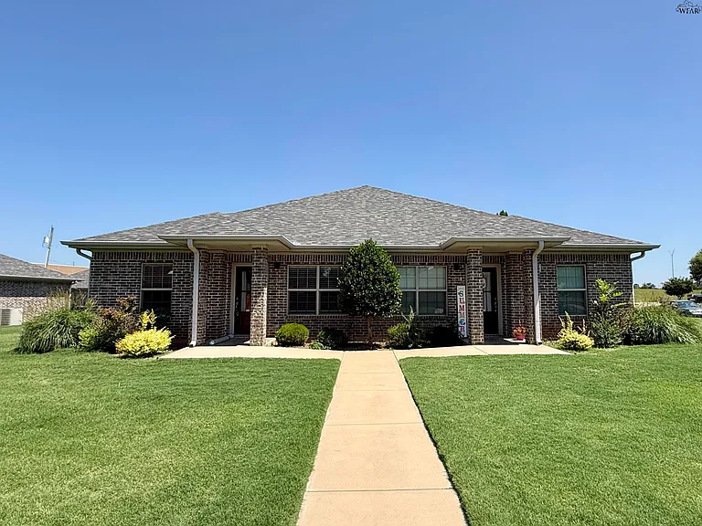 4705 Belair Blvd — Photo 1
