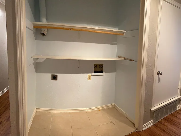 2736 Golfing Green Dr — Photo 20