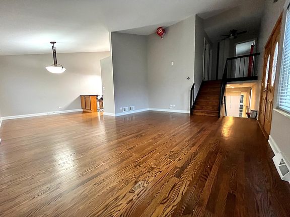 4th image of 731 Circle Dr