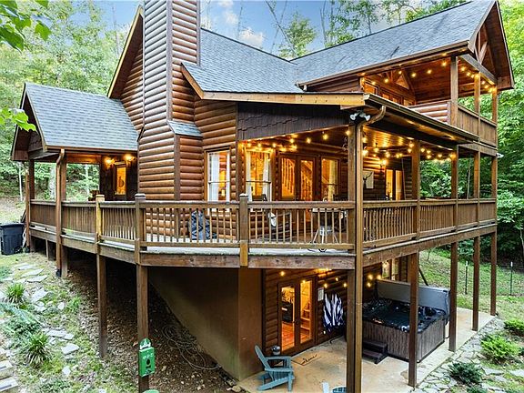 2nd image of 307 Bent Wood Ln