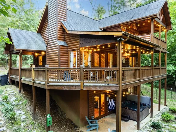 307 Bent Wood Ln, Blue Ridge, GA 30513