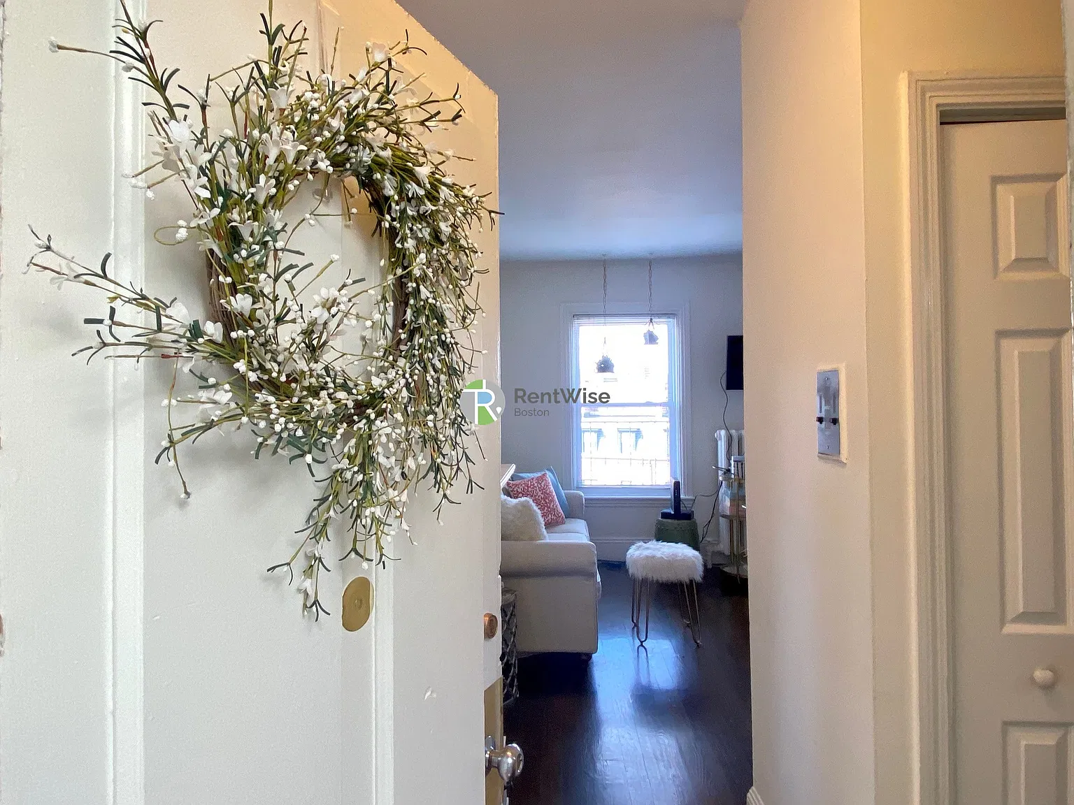 Studio, 1.0 bath, $2,375 — Photo 1