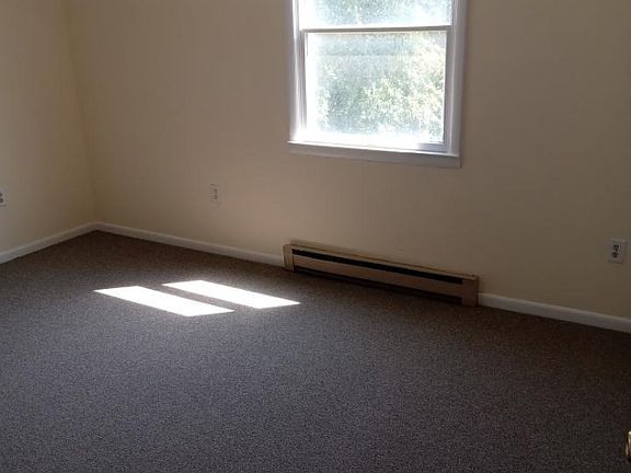 5th image of 63 Windmill Ln #B