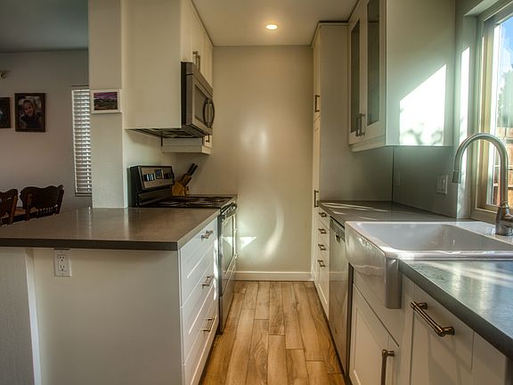 5th image of 1048 Palmetto Way APT H