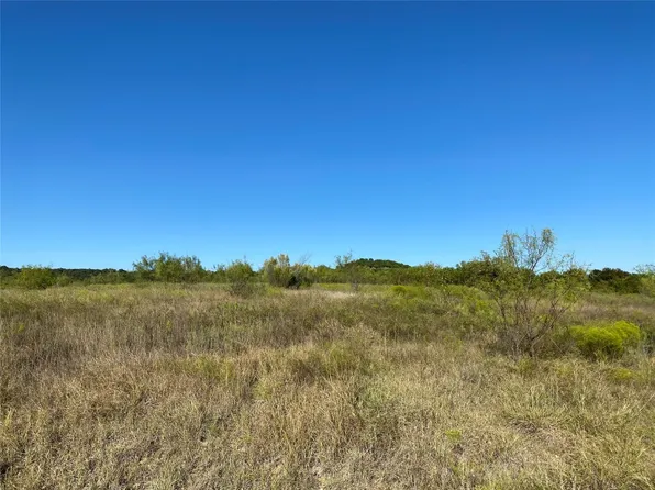 408 Pk Hills Blvd, Graford, TX 76449