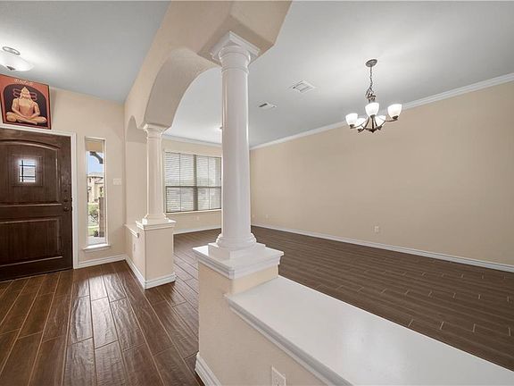 4th image of 1125 Drummond Cir
