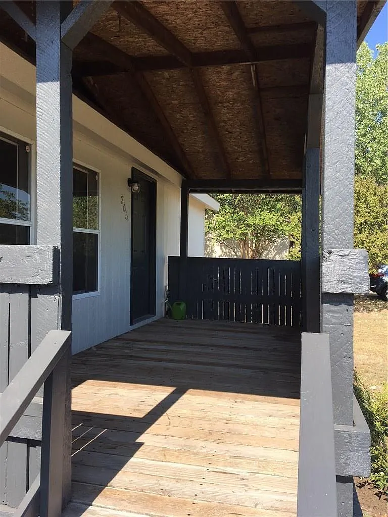 3 bed, 1232 sqft, $1,800 — Photo 2