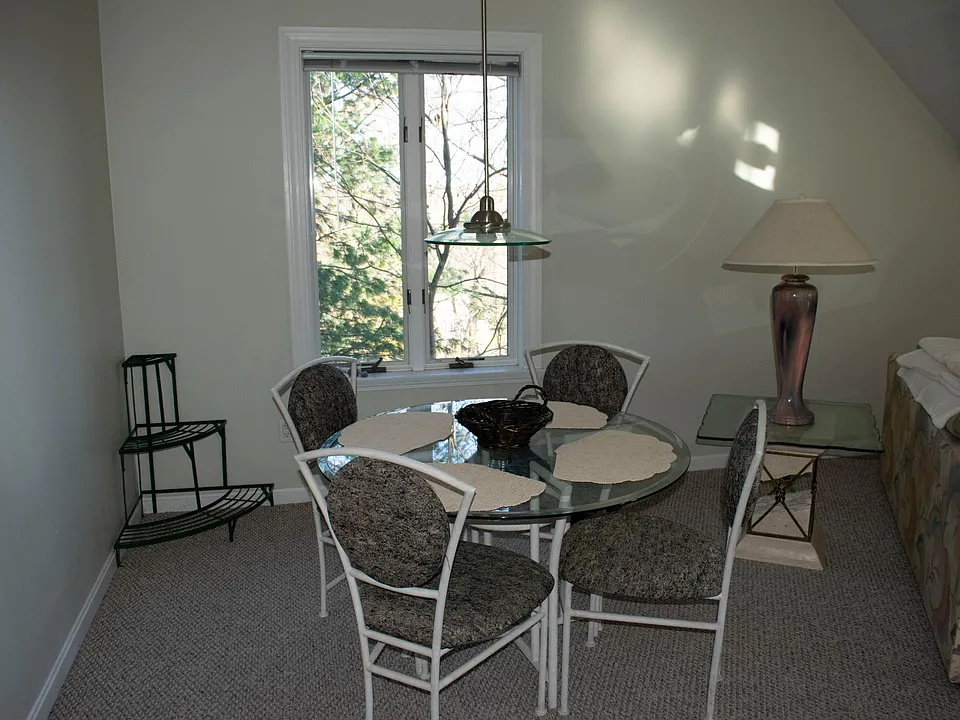 35 Wood Rd