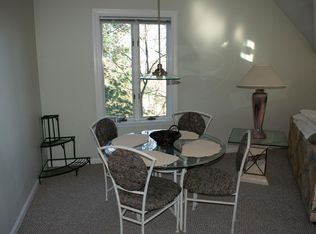 35 Wood Rd, Lincoln, RI 02865