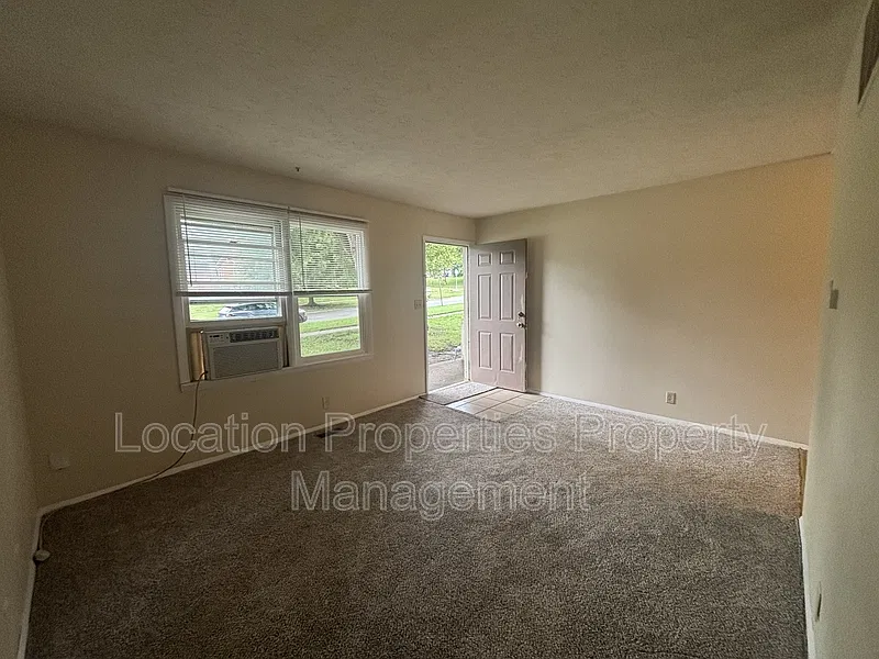 2 bed, 1.0 bath, 600 sqft, $995 — Photo 3