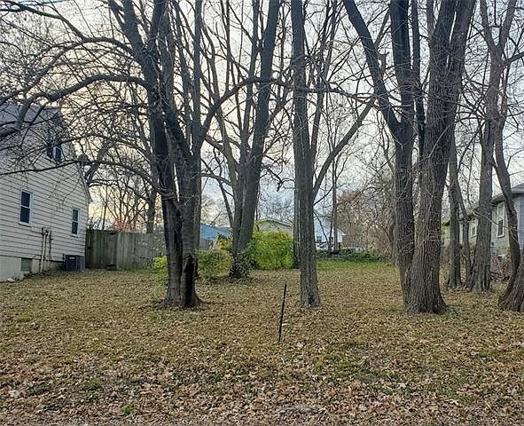 1st image of 1118 S Leslie Ave