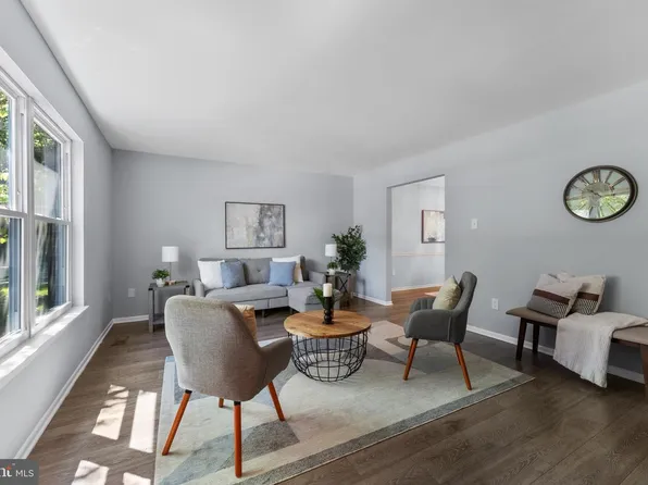 10 Iron Bolt Ct, Catonsville, MD 21228
