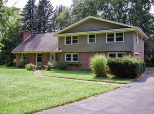 5356 Hunt Club Rd, Racine, WI 53402