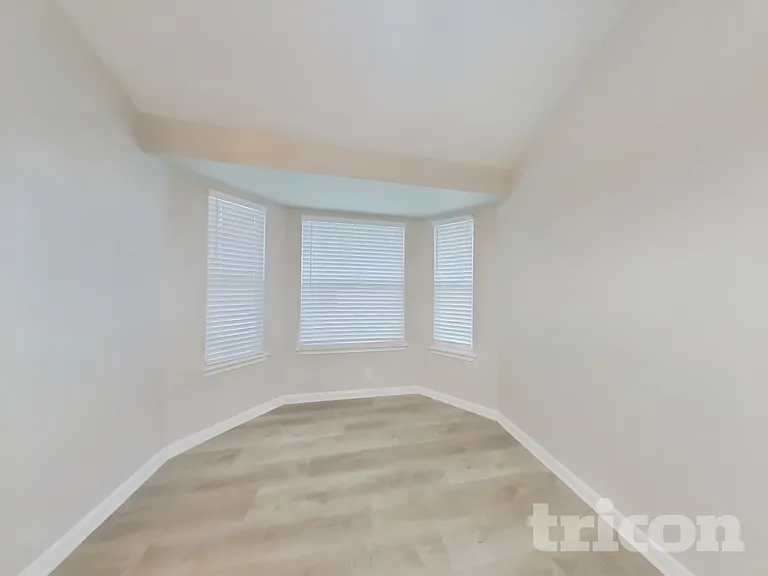 3931 Mistflower Dr — Photo 4