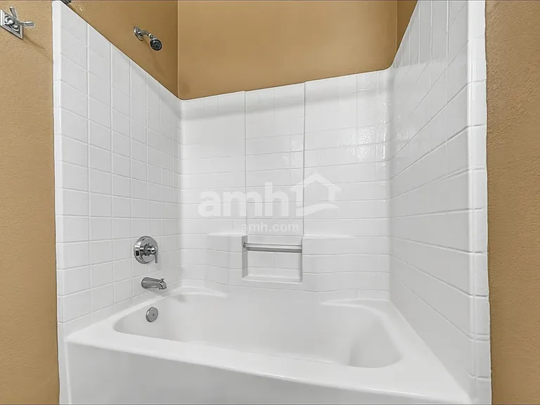 5839 E Nathan St — Photo 11