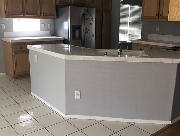 3rd image of 5710 Plaza Ct