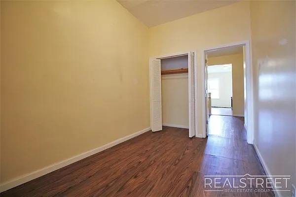Rented by Real Street Inc | media 9