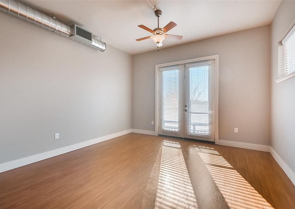 1st image of 928 Travis Ave APT 308