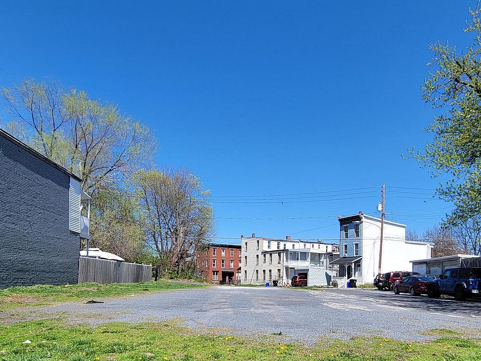 2nd image of 1154 & 1156 Derry St