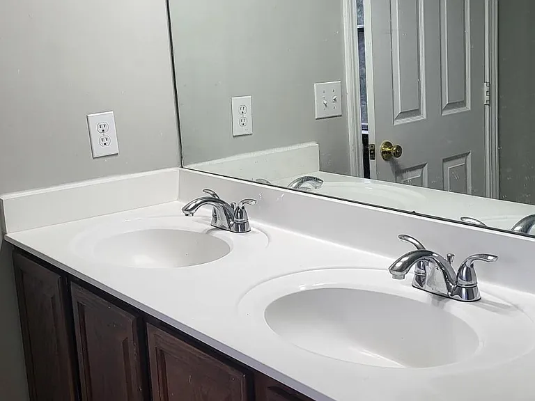 1113 Sparkling Cove Dr — Photo 40