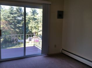 142 Summit View Ct, White Lake, MI 48386