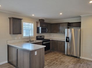 15983 Villaire Ave, Clinton Township, MI 48038