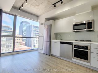 39 Brant St #704, Toronto, ON M5V 0M8