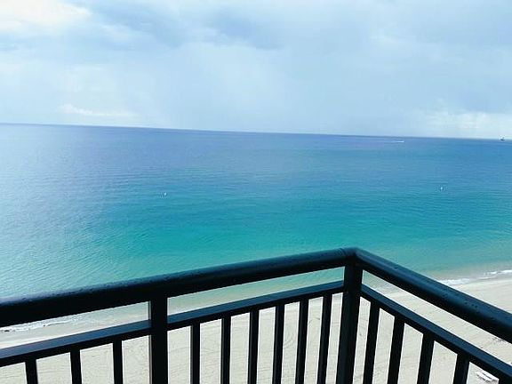 4th image of 3800 Galt Ocean Dr APT 1106