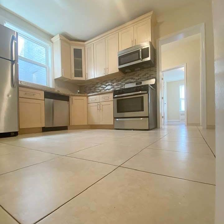 1st image of 36-21 Ditmars Blvd #2