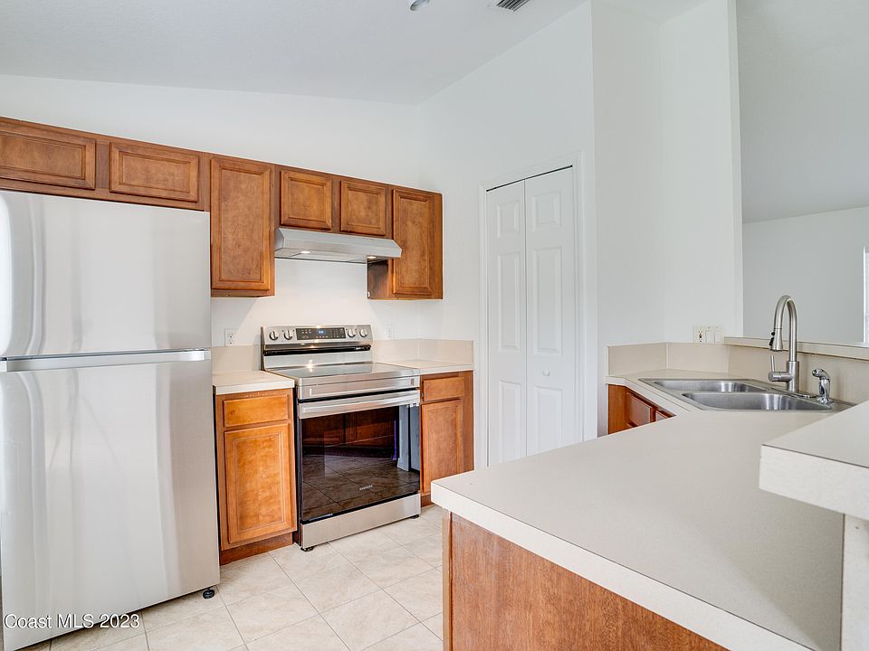 346 Wellwood St SW, Palm Bay, FL 32908 | Zillow