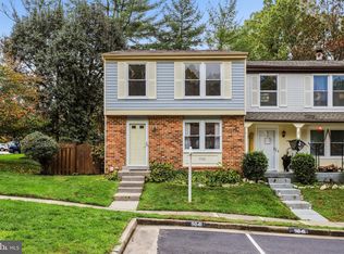 9041 Golden Leaf Ct, Springfield, VA 22153