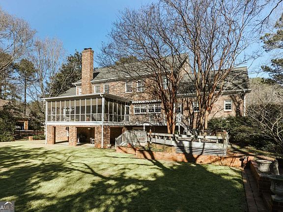 4th image of 278 Moss Side Dr