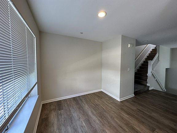 5th image of 7 Passage Ln
