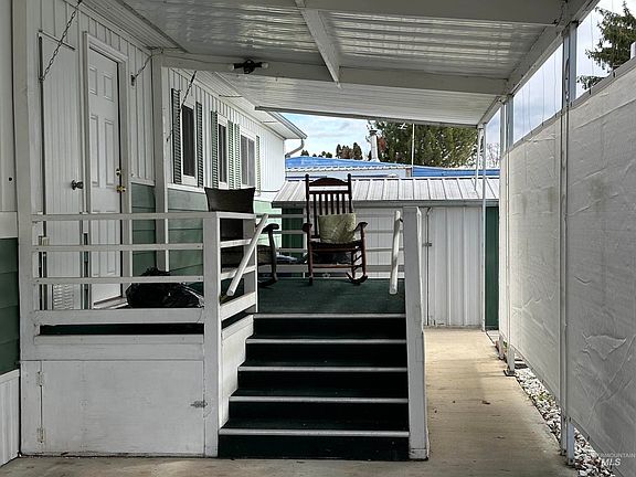 4th image of 1715 W Flamingo Ave Trailer 41