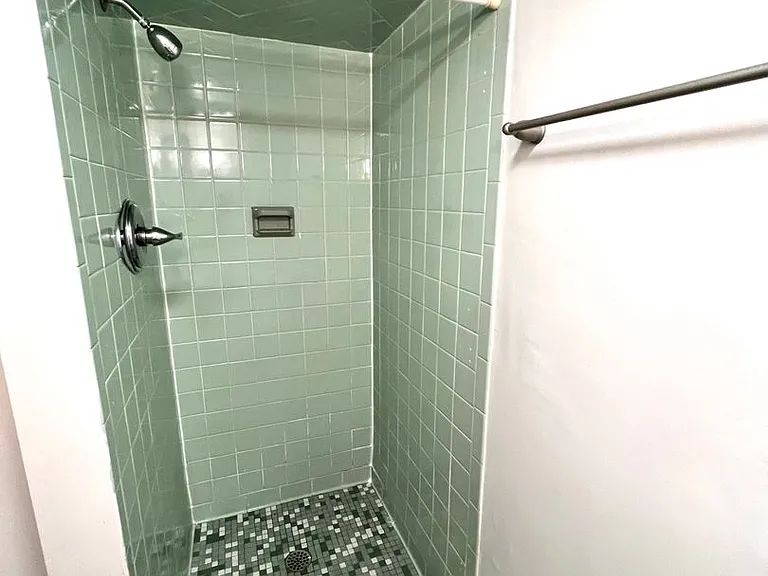 2703 Voelkel Ave — Photo 27