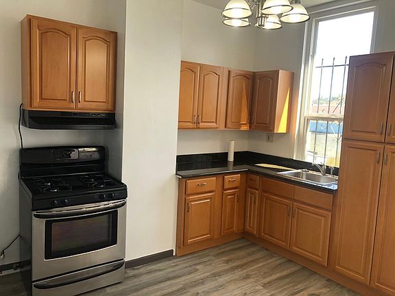 3rd image of 2623 Folsom St