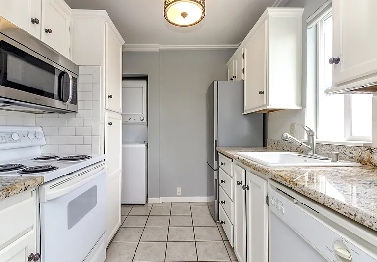 625 N Jackson Ave #B42 — Photo 19