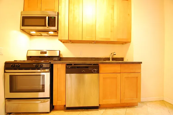 Rented by Bohemia Realty Group | media 20