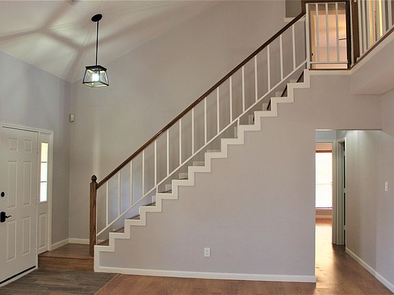 5th image of 4309 Kenwood Dr