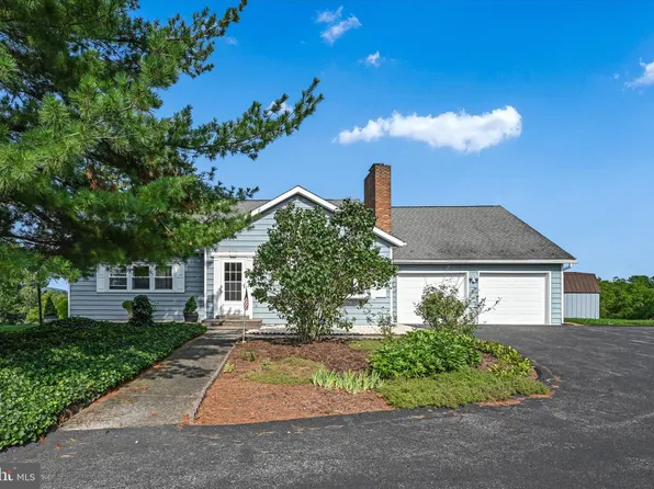 2228 Tower Rd, Mohrsville, PA 19541