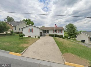 422 W Court St, Woodstock, VA 22664