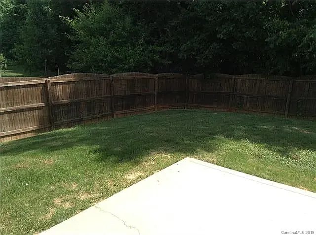 4 bed, 2.5 bath, 2288 sqft, $2,395 — Photo 4