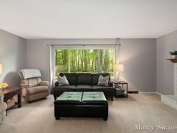 5th image of 11488 Woodgate Dr NW