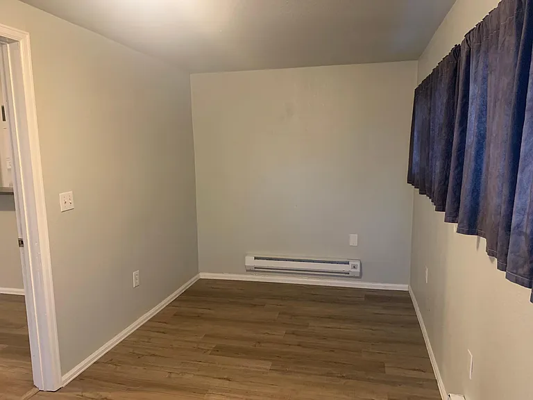115 N Walnut St #B — Photo 10